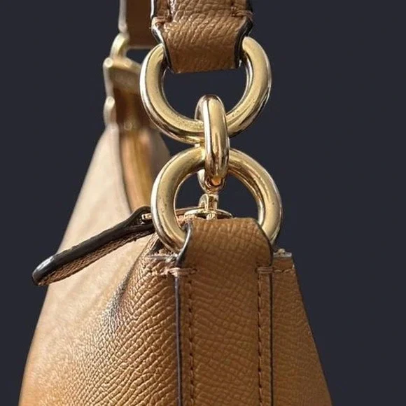 Coach Tan Leather Shoulder Bag - Picture 4 of 8